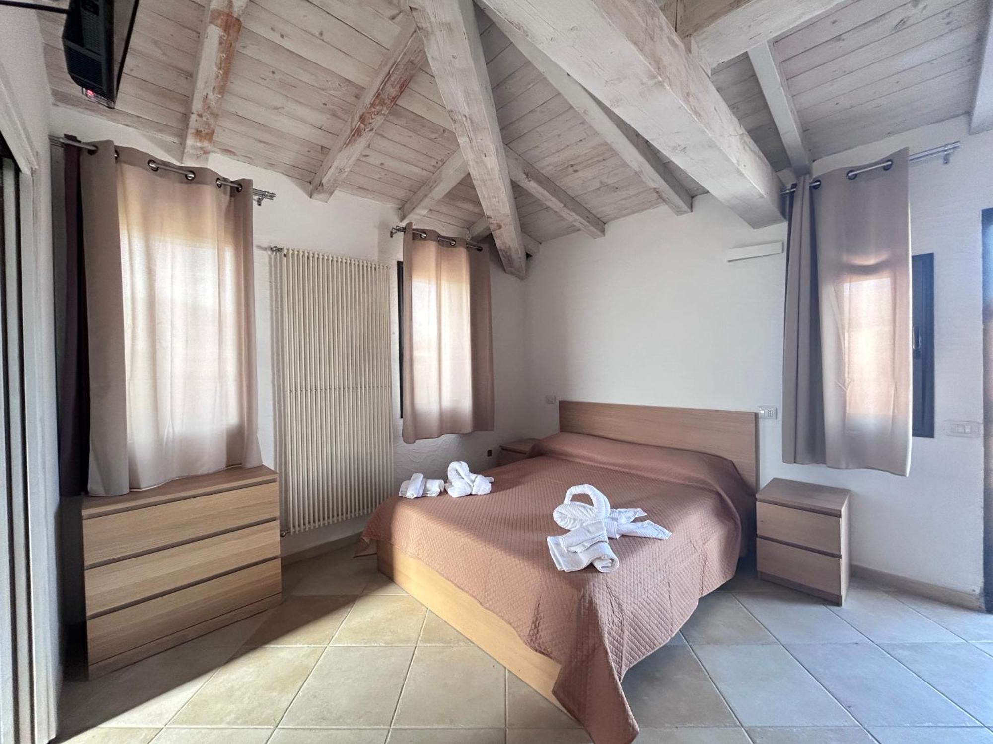 Laguna Blu Сан Теодоро Екстериор снимка